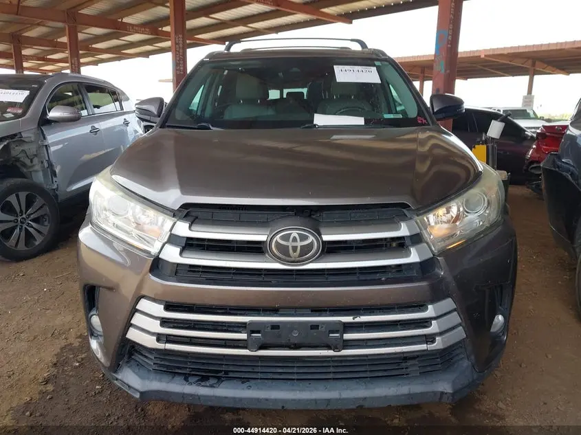 2018 TOYOTA HIGHLANDER XLE