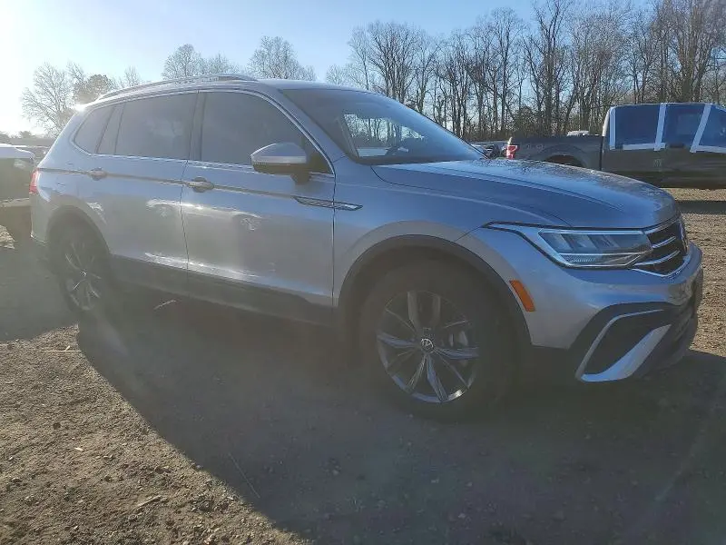 2023 VOLKSWAGEN TIGUAN SE  