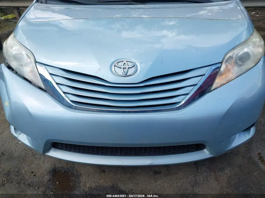 2016 TOYOTA SIENNA LE 7 PASSENGER