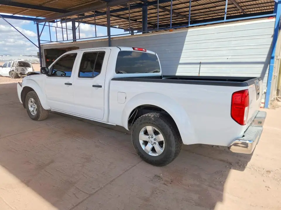2012 NISSAN FRONTIER SV V6  