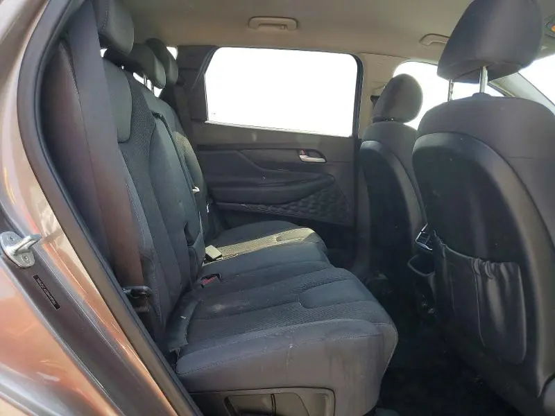 2019 HYUNDAI SANTA FE SE  