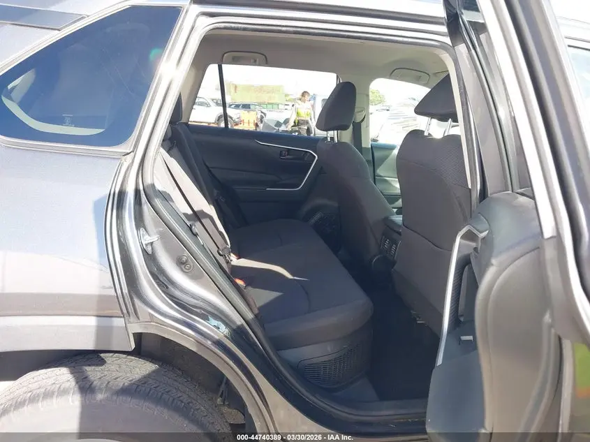 2019 TOYOTA RAV4 HYBRID LE
