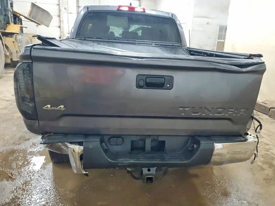 2020 TOYOTA TUNDRA SR5  