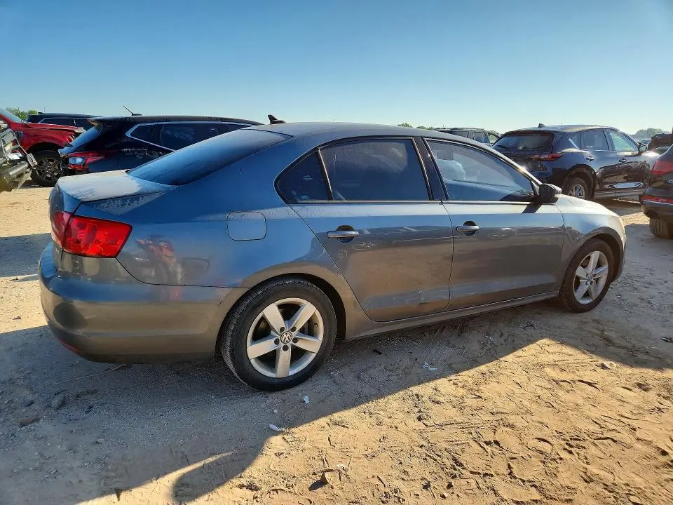 2012 VOLKSWAGEN JETTA TDI  