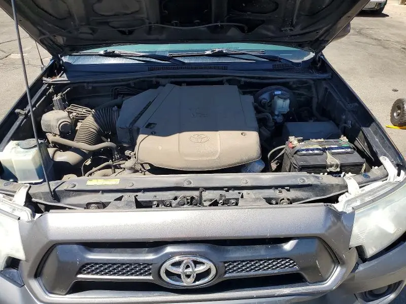 2015 TOYOTA TACOMA V6  