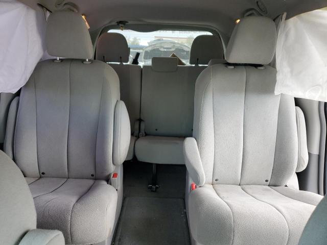 2011 TOYOTA SIENNA 