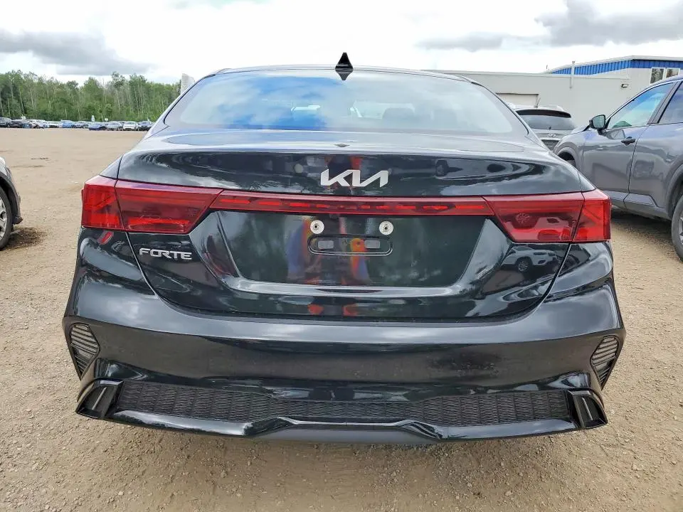 2024 KIA FORTE EX  