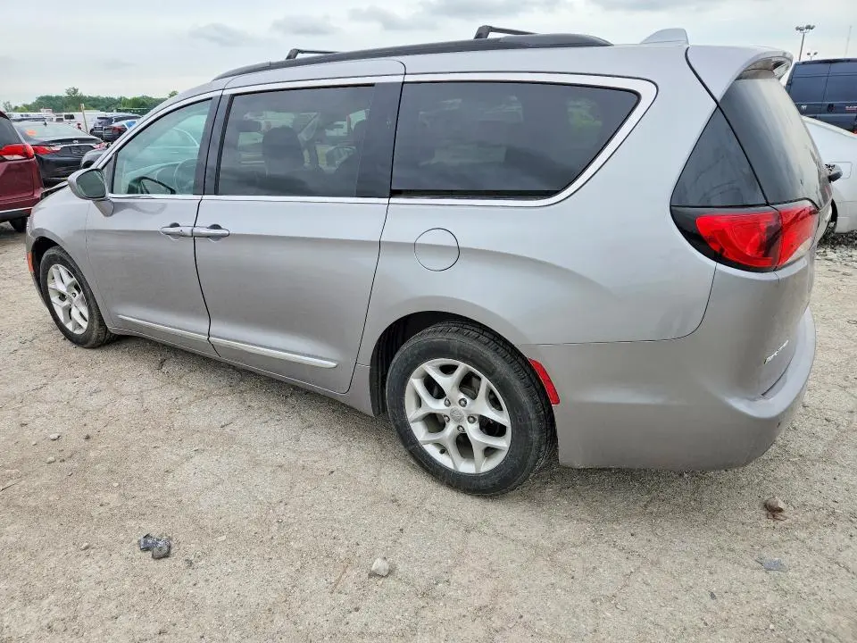 2017 CHRYSLER PACIFICA TOURING L  