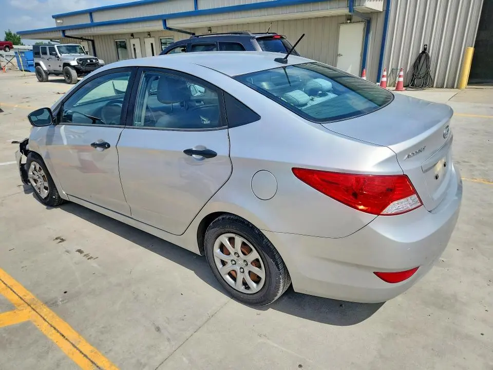 2012 HYUNDAI ACCENT GLS  