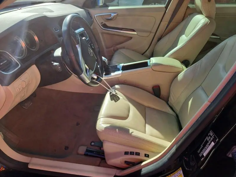 2013 VOLVO S60 T5  