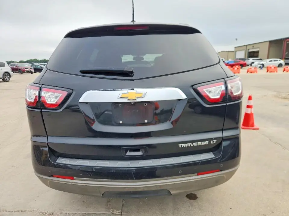 2016 CHEVROLET TRAVERSE LT  