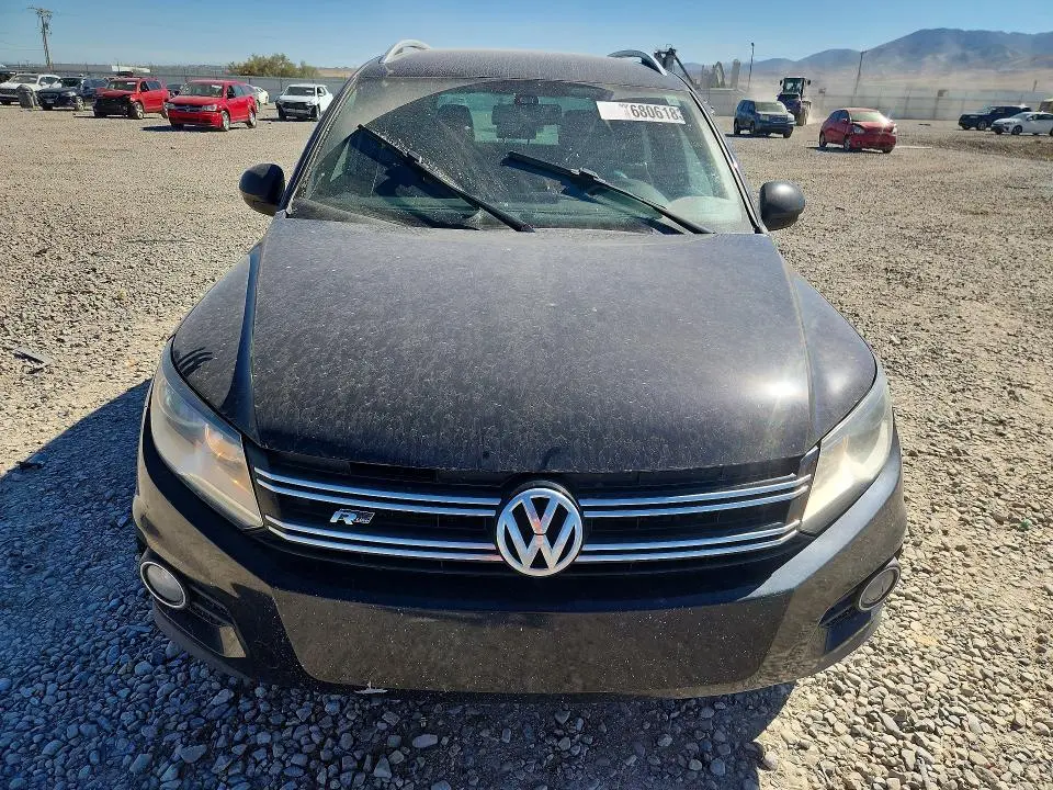 2016 VOLKSWAGEN TIGUAN S  