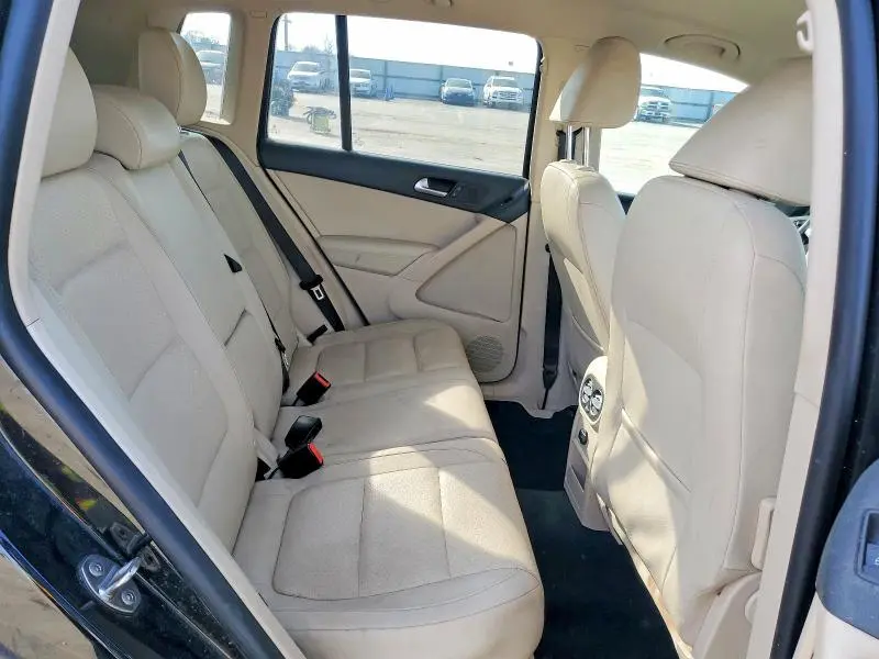 2016 VOLKSWAGEN TIGUAN S  