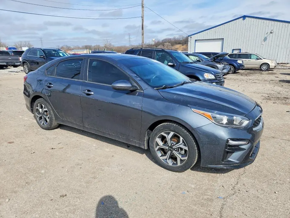 2021 KIA FORTE LXS  