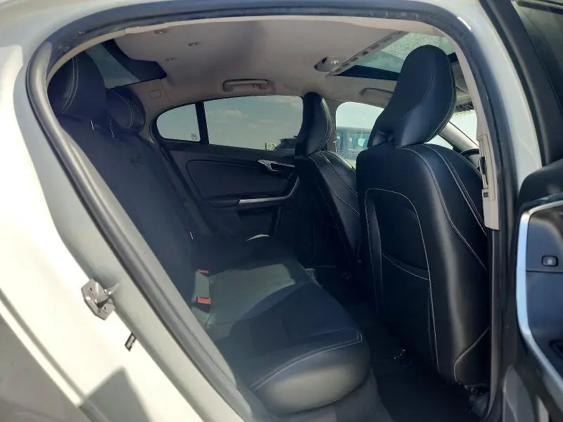 2018 VOLVO S60 DYNAMIC  