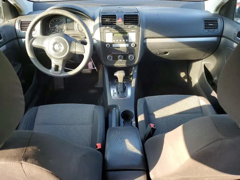 2010 VOLKSWAGEN JETTA S  