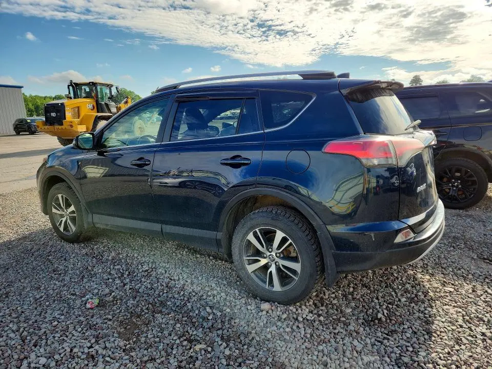 2017 TOYOTA RAV4 XLE  