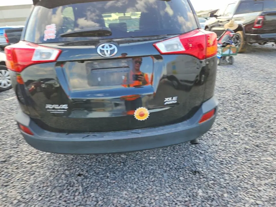 2015 TOYOTA RAV4 XLE  