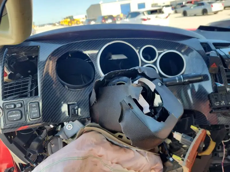 2011 TOYOTA TUNDRA CREWMAX LIMITED  