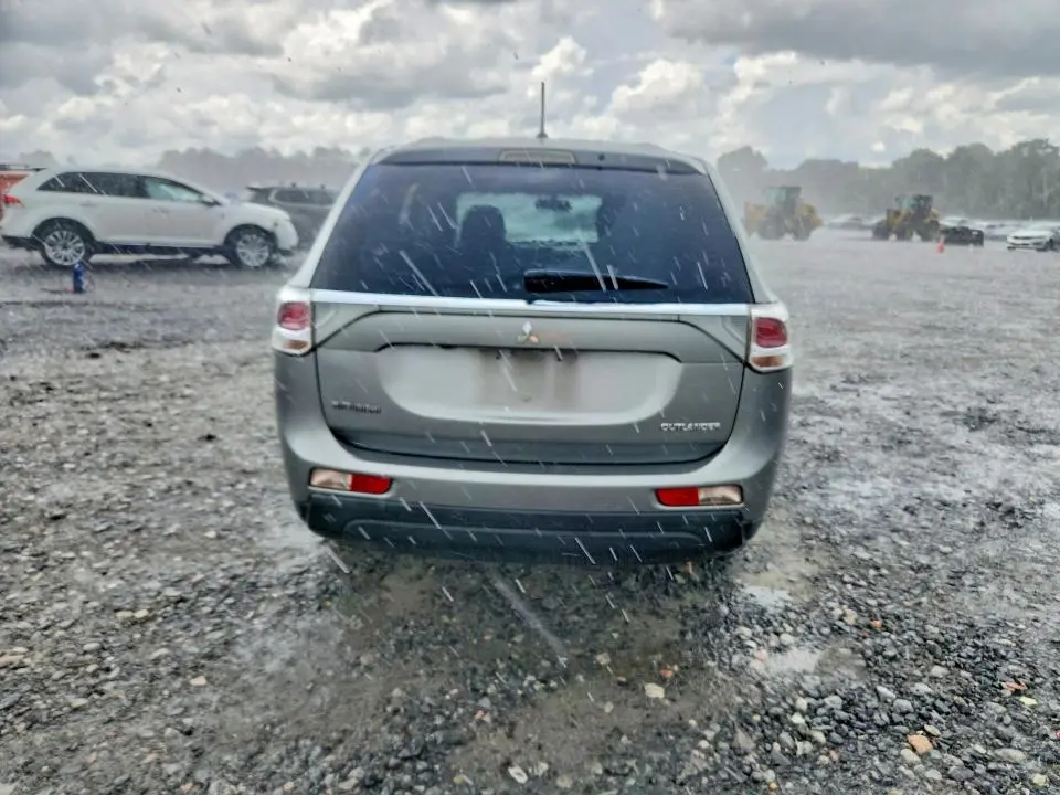 2014 MITSUBISHI OUTLANDER SE  