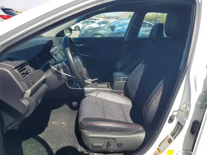 2015 TOYOTA CAMRY SE  