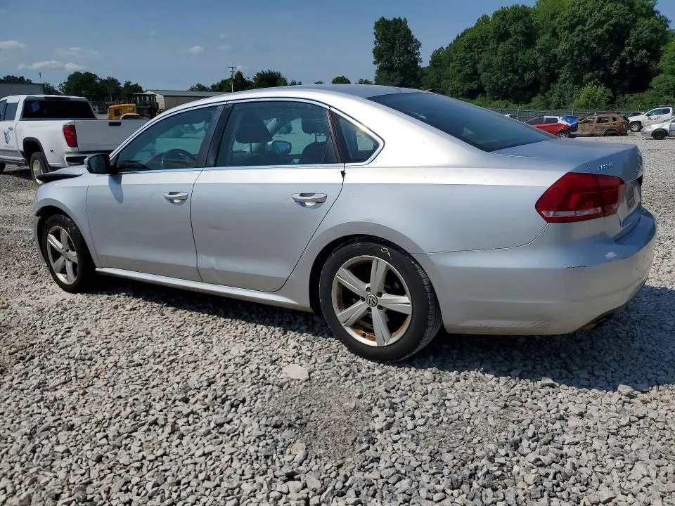 2013 VOLKSWAGEN PASSAT SE  