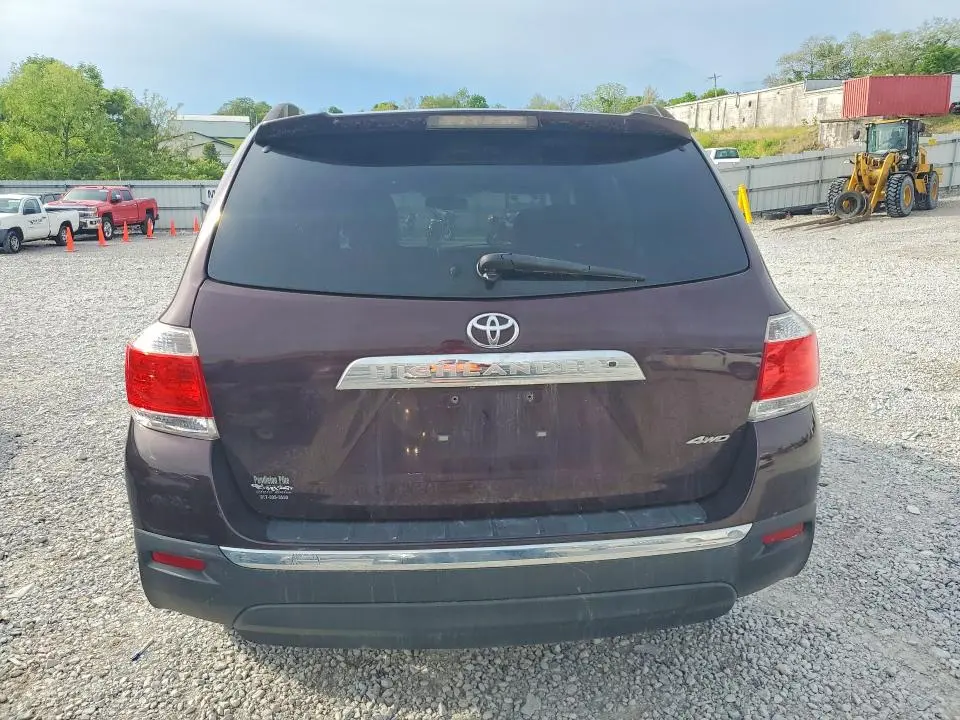 2011 TOYOTA HIGHLANDER LIMITED  