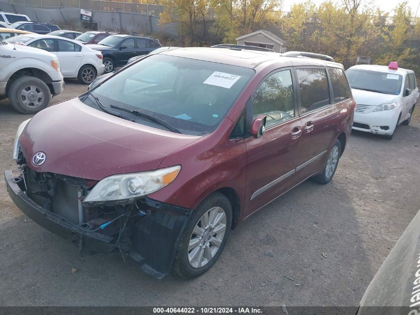 2011 TOYOTA SIENNA LIMITED