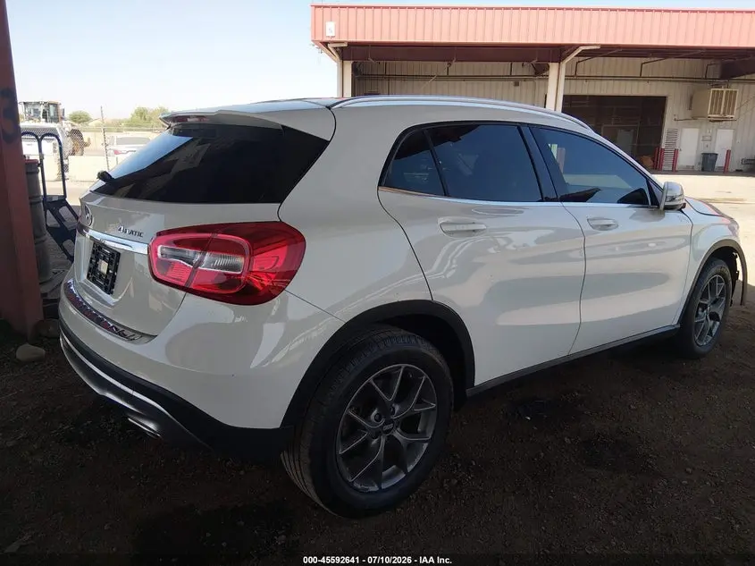 2015 MERCEDES-BENZ GLA 250 4MATIC
