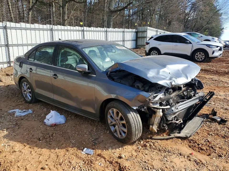 2014 VOLKSWAGEN JETTA SE  