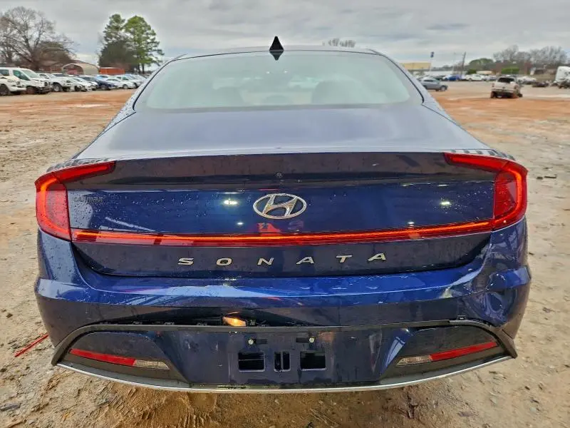 2021 HYUNDAI SONATA SE  