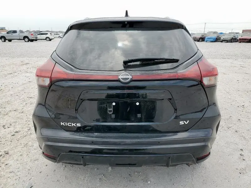 2024 NISSAN KICKS SV  