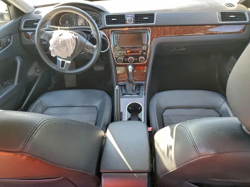 2013 VOLKSWAGEN PASSAT SEL  