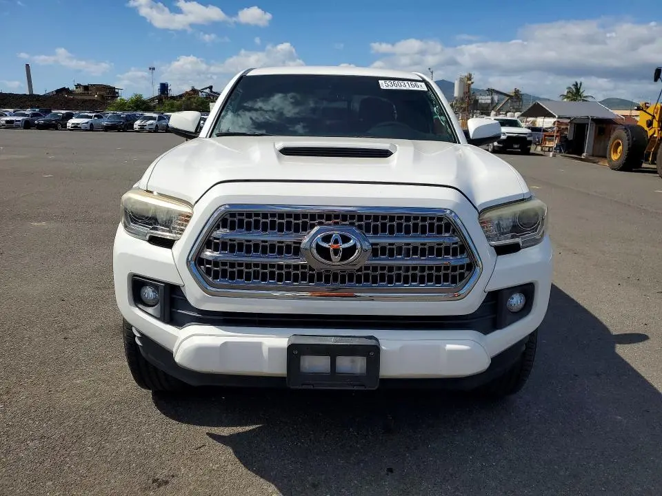 2016 TOYOTA TACOMA SR5 V6  