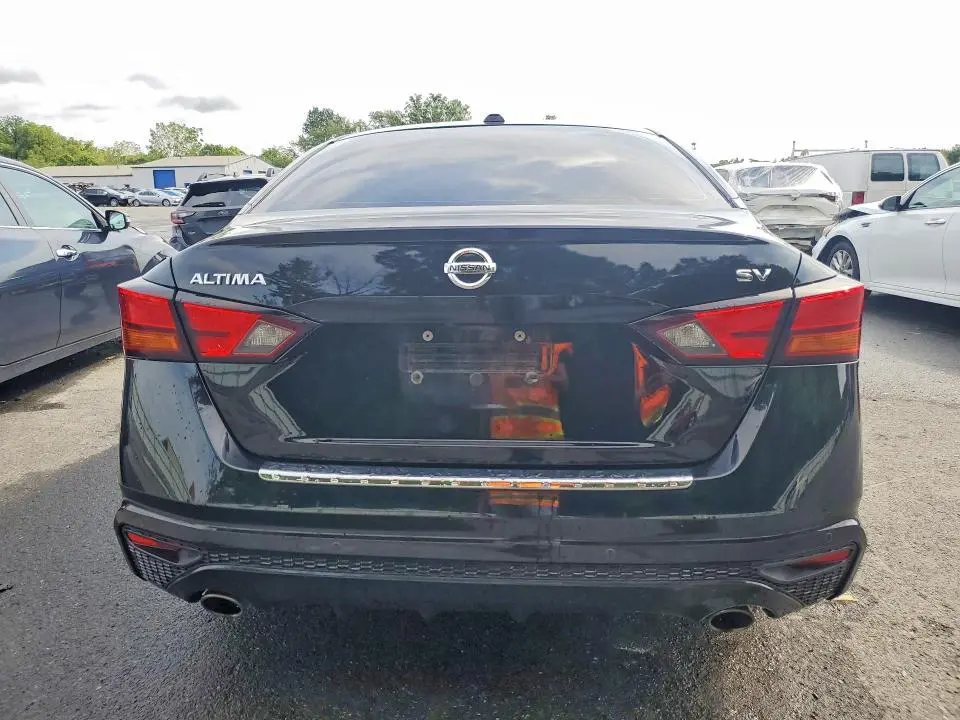 2021 NISSAN ALTIMA SV  