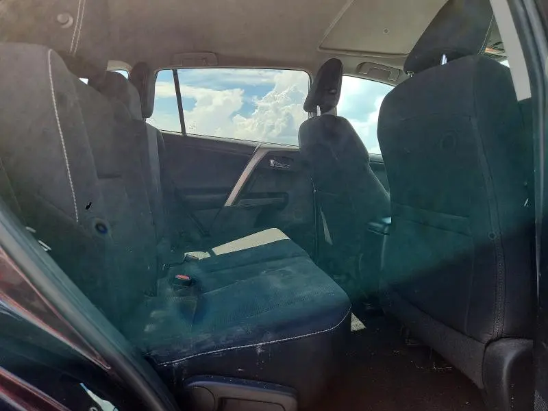 2017 TOYOTA RAV4 XLE  
