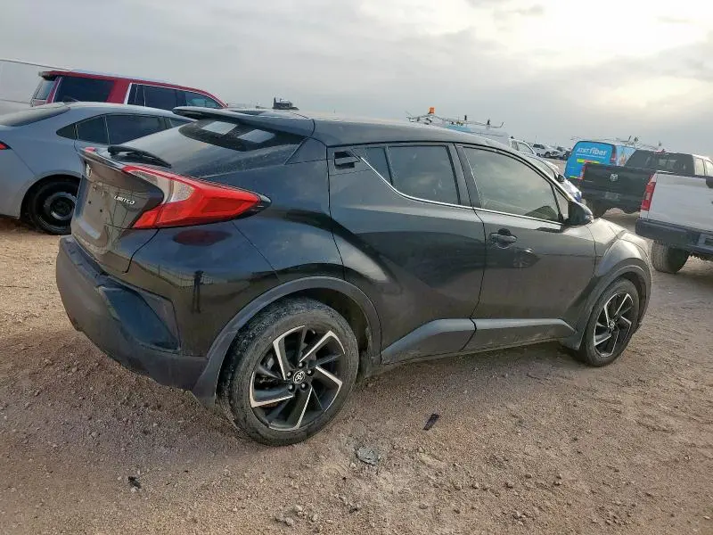 2021 TOYOTA C-HR XLE  