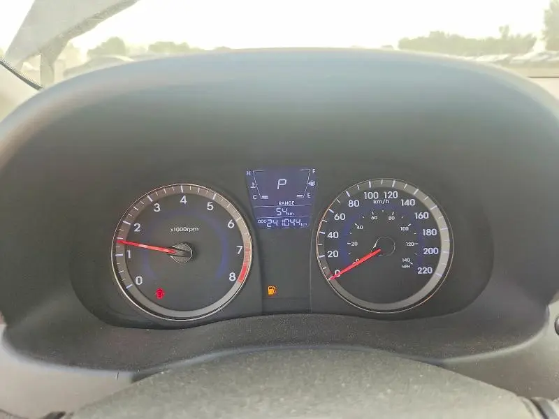 2012 HYUNDAI ACCENT GS  