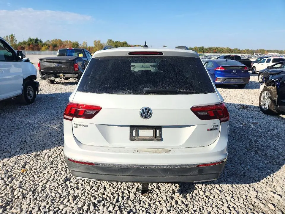 2018 VOLKSWAGEN TIGUAN SE  