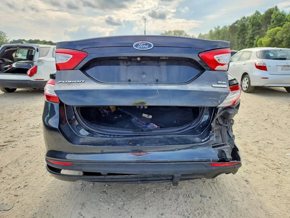 2015 FORD FUSION SE  