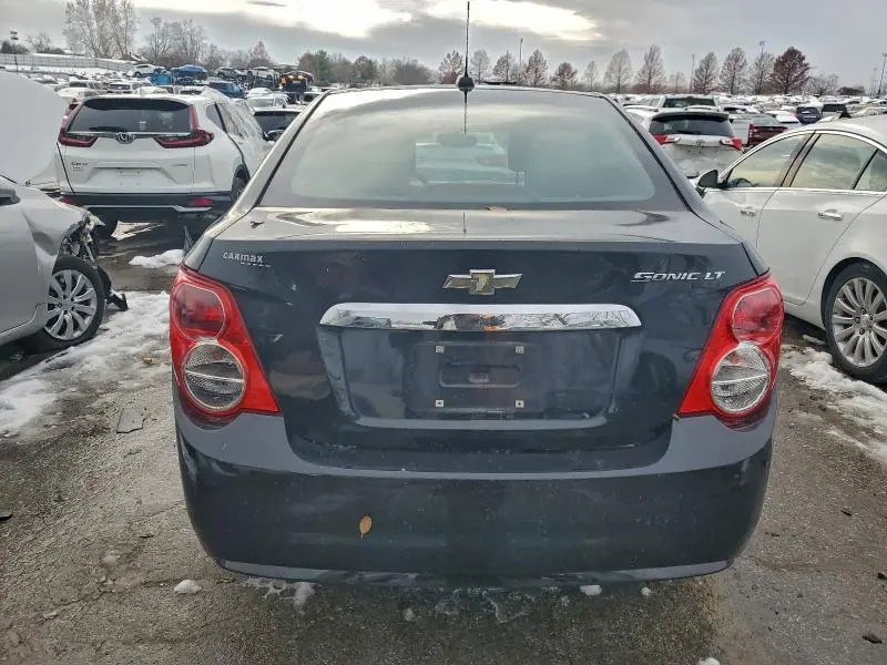 2015 CHEVROLET SONIC LT  