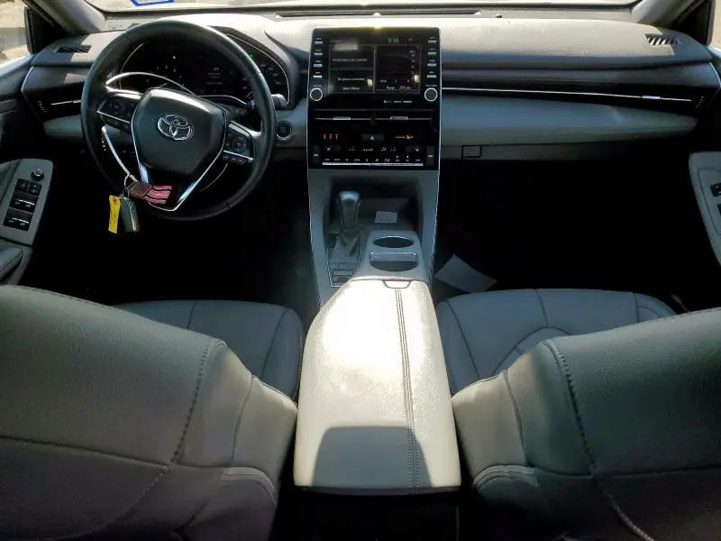 2020 TOYOTA AVALON XLE  