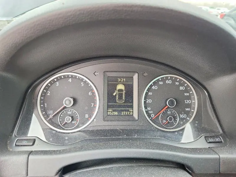 2012 VOLKSWAGEN TIGUAN S  