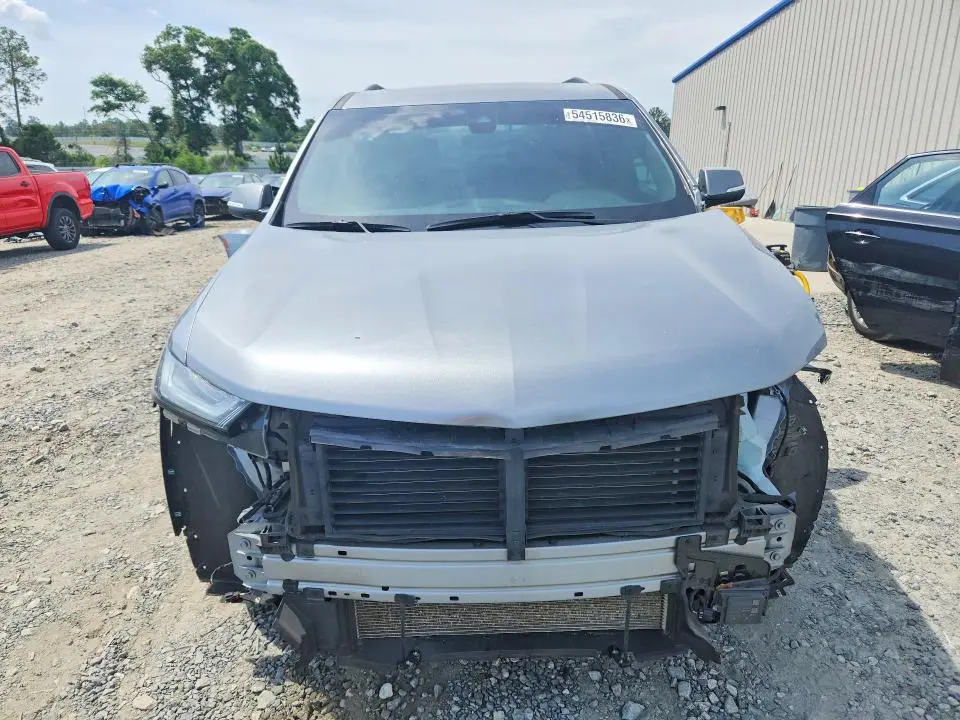 2023 CHEVROLET TRAVERSE LT  