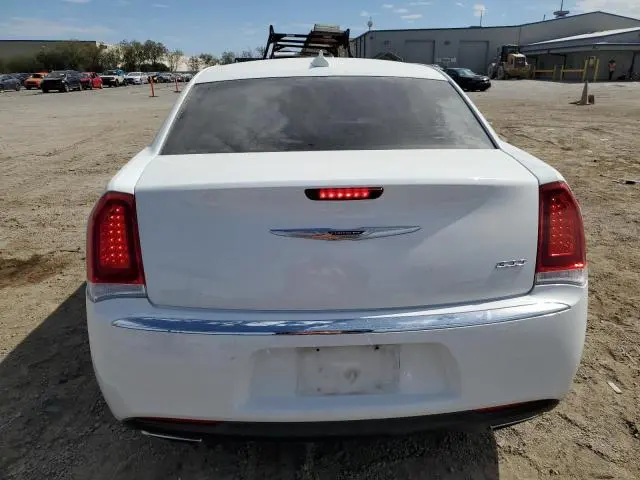 2019 CHRYSLER 300 LIMITED  
