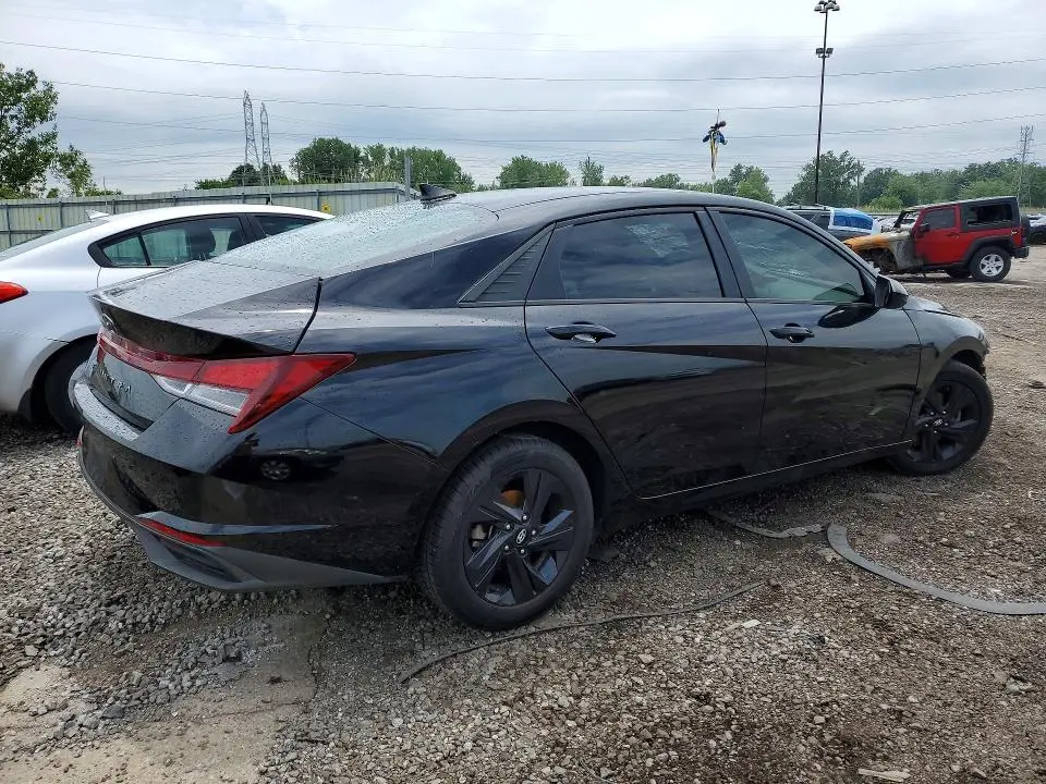2021 HYUNDAI ELANTRA SEL  