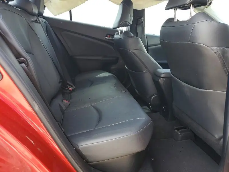 2017 TOYOTA PRIUS THREE TOURING  