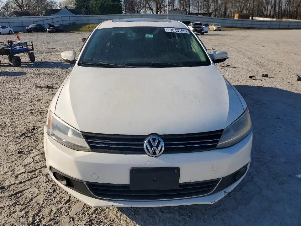 2011 VOLKSWAGEN JETTA SEL  