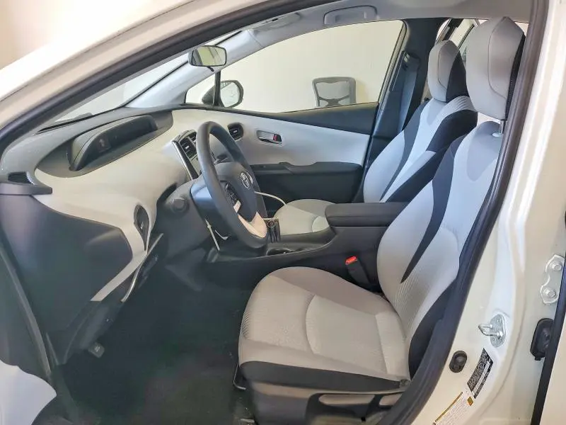 2017 TOYOTA PRIUS TWO  