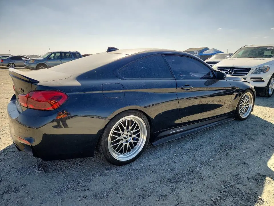 2018 BMW M4   